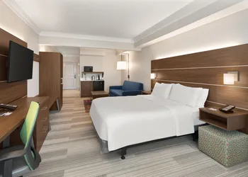 Holiday Inn Express & Suites Byron by IHG hotel thumbnail 6