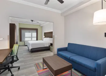 Holiday Inn Express & Suites Byron by IHG hotel thumbnail 8