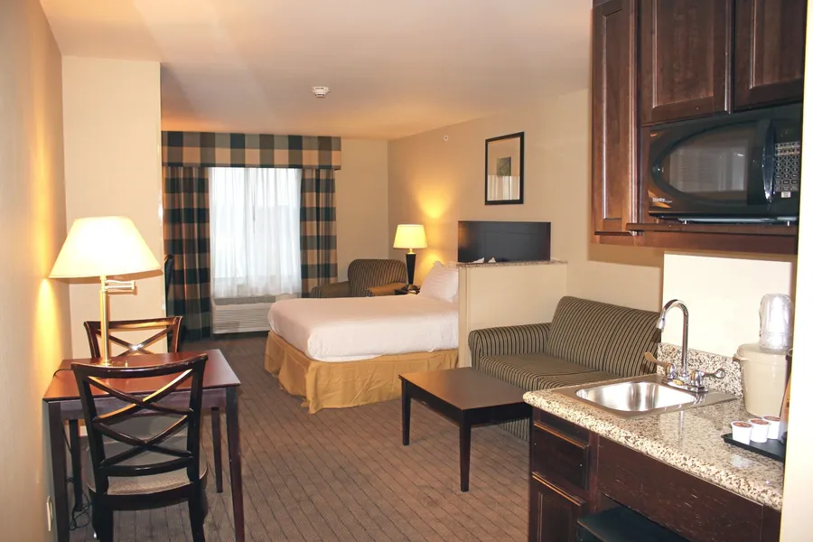 Holiday Inn Express Hotel & Suites Syracuse North - Cicero by IHG hotel detail image 2