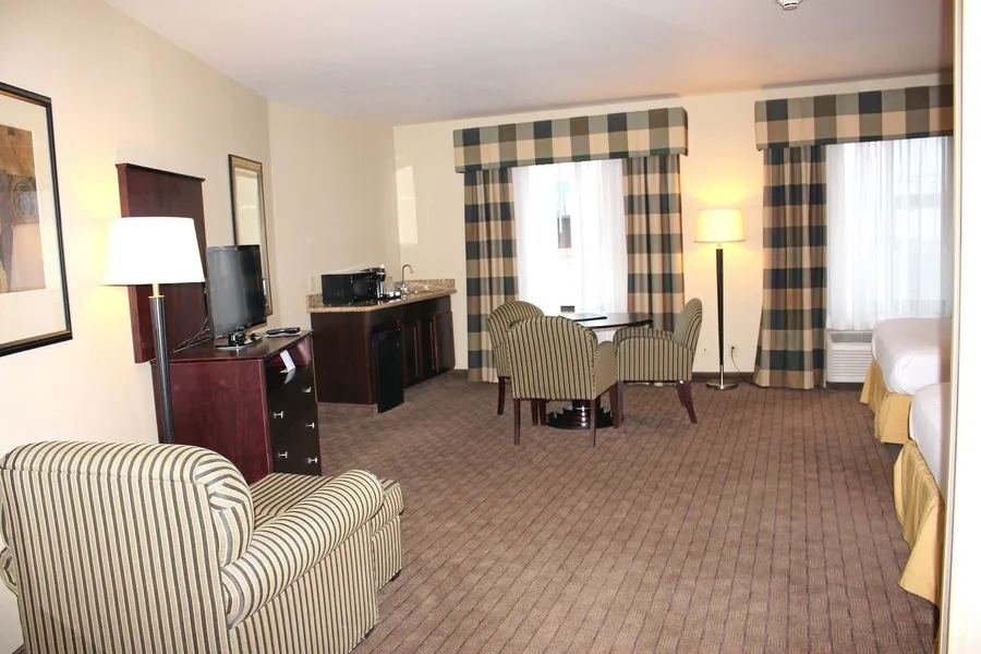 Holiday Inn Express Hotel & Suites Syracuse North - Cicero by IHG hotel detail image 6