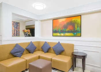 Baymont by Wyndham Ames hotel thumbnail 2