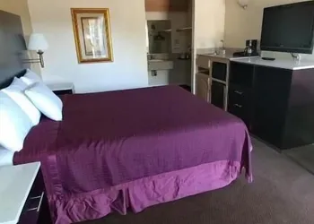 Executive Inn and Suites hotel thumbnail 7