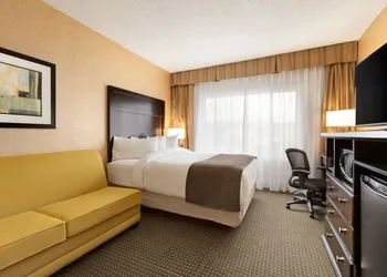 Days Inn & Conference Centre by Wyndham Cranbrook hotel thumbnail 4