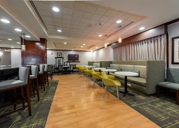 Hampton Inn Newport News-Yorktown hotel thumbnail 3