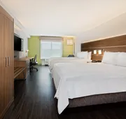 Holiday Inn Express Hotel & Suites Largo-Clearwater by IHG hotel detail image 7