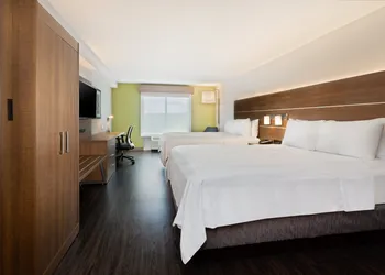 Holiday Inn Express Hotel & Suites Largo-Clearwater by IHG hotel thumbnail 7