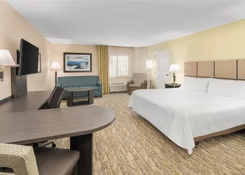 Candlewood Suites Destin-Sandestin by IHG hotel thumbnail 3
