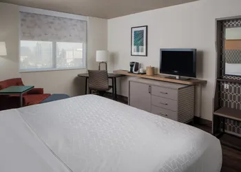 Holiday Inn Tampa Westshore - Airport Area by IHG hotel thumbnail 3