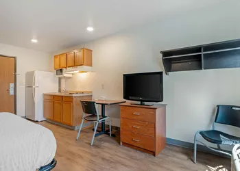 Extended Stay America Select Suites - Indianapolis - Lawrence hotel thumbnail 6