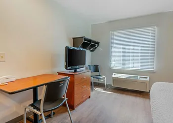 Extended Stay America Select Suites - Indianapolis - Lawrence hotel thumbnail 7