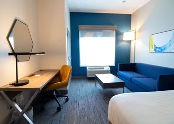 Holiday Inn Express Leland - Wilmington Area by IHG hotel thumbnail 5