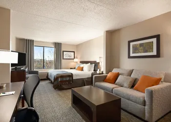 Wingate by Wyndham - Fargo hotel thumbnail 4