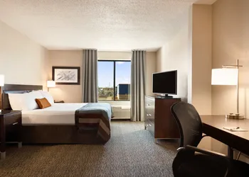 Wingate by Wyndham - Fargo hotel thumbnail 6