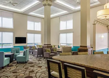 Comfort Inn & Suites Sarasota I75 hotel thumbnail 2