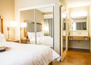 Hampton Inn Charleston - Daniel Island hotel thumbnail 4