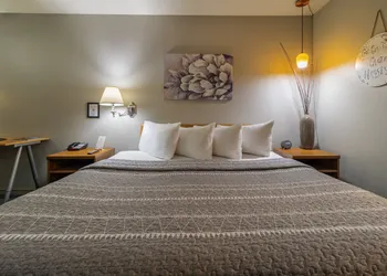Resort City Inn Coeur d'Alene hotel thumbnail 4