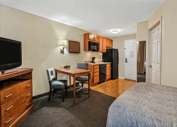 Candlewood Suites Galveston by IHG hotel thumbnail 3