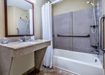 Candlewood Suites Galveston by IHG hotel thumbnail 4