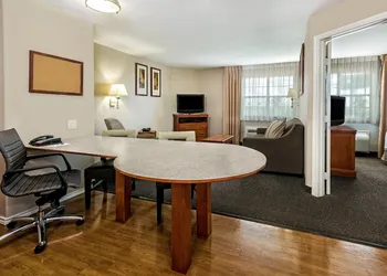 Candlewood Suites Galveston by IHG hotel thumbnail 5