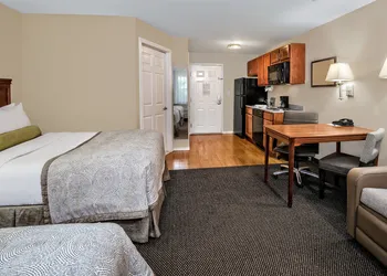 Candlewood Suites Galveston by IHG hotel thumbnail 8