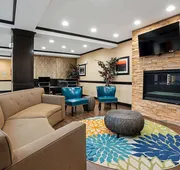 La Quinta Inn & Suites by Wyndham Auburn hotel detail image 3