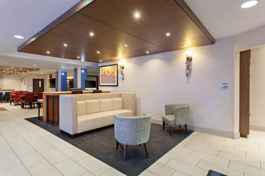 Holiday Inn Express Hotel & Suites Oakland-Airport by IHG hotel detail image 2