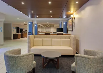 Holiday Inn Express Hotel & Suites Oakland-Airport by IHG hotel thumbnail 3