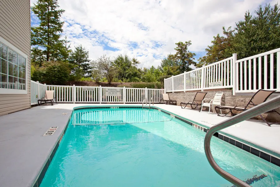 Country Inn & Suites by Radisson, Asheville - Outlet Mall hotel detail image 6