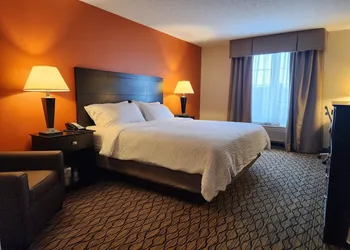 Holiday Inn Express Hotel & Suites Cadillac by IHG hotel thumbnail 6
