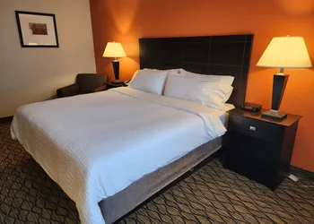 Holiday Inn Express Hotel & Suites Cadillac by IHG hotel thumbnail 8
