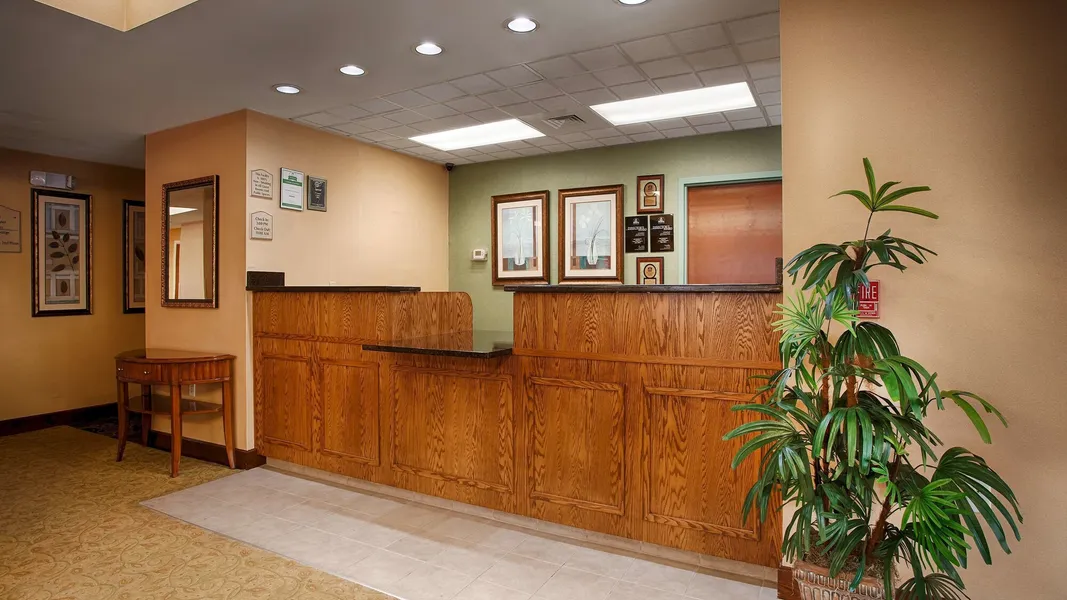 Best Western Plus Edison Inn hotel detail image 2