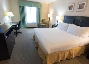 Holiday Inn Express Hotel & Suites in North East (Erie) by IHG hotel thumbnail 5