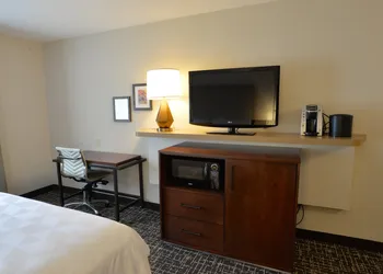 Holiday Inn Hotel & Suites Minneapolis - Lakeville by IHG hotel thumbnail 6