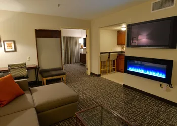 Holiday Inn Hotel & Suites Minneapolis - Lakeville by IHG hotel thumbnail 7