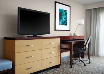 Sonesta Redondo Beach & Marina hotel thumbnail 6