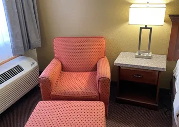 Clarion Inn I-94 near Expo Center hotel thumbnail 8