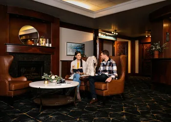 Chateau Jasper hotel thumbnail 3