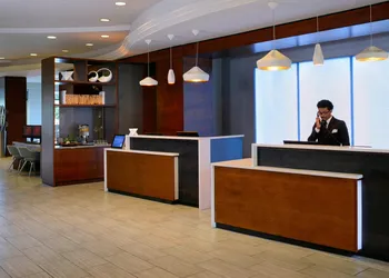 Newport News Marriott at City Center hotel thumbnail 5