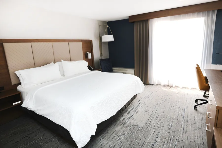 Holiday Inn Express Detroit-Birmingham by IHG hotel detail image 6