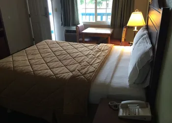 Travel Inn hotel thumbnail 5