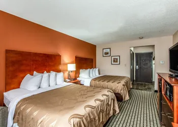 Country Inn & Suites by Radisson, Muskegon, MI hotel thumbnail 8