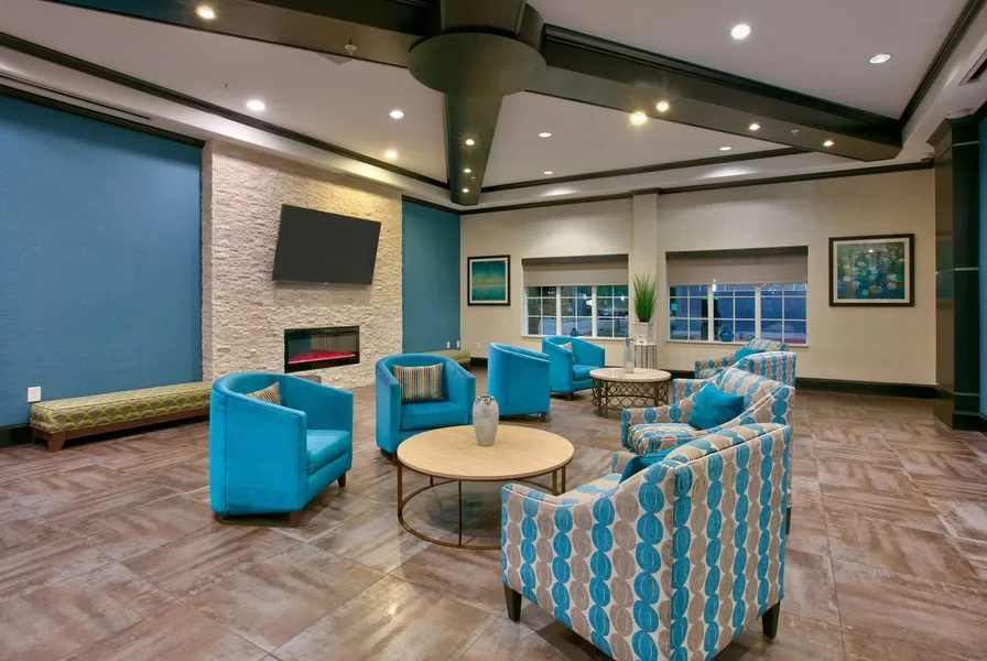La Quinta Inn & Suites by Wyndham Dallas Grand Prairie South hotel detail image 2