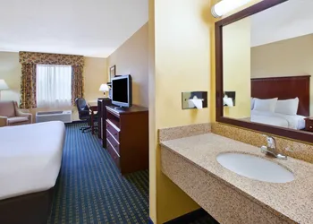 Quality Inn Marshall near I-69 hotel thumbnail 4