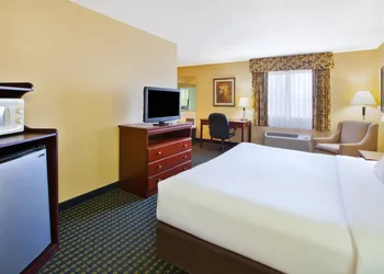 Quality Inn Marshall near I-69 hotel thumbnail 5