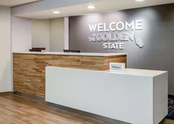 Hampton Inn by Hilton Irvine East - Lake Forest hotel thumbnail 4