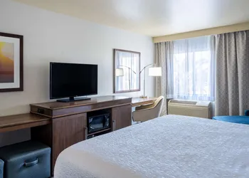 Hampton Inn by Hilton Irvine East - Lake Forest hotel thumbnail 8