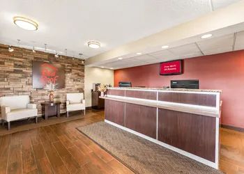 Red Roof Inn Allentown Airport hotel thumbnail 2