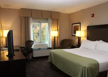 Holiday Inn Budd Lake - Rockaway Area by IHG hotel thumbnail 7