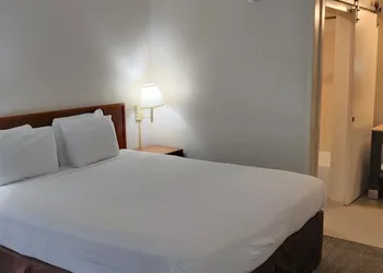 Good Nite Inn - Calabasas hotel thumbnail 5