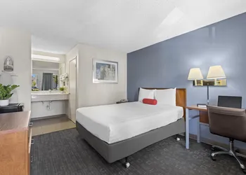 Good Nite Inn - Calabasas hotel thumbnail 7